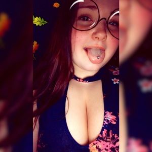 Meet your Posher, Marissa